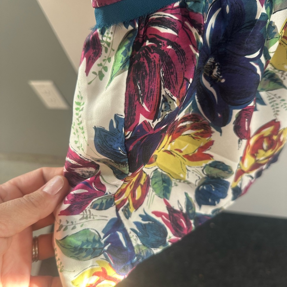Flowy floral short dress. Tiny brand from Anthropologie. New without tags. - Picture 8 of 9